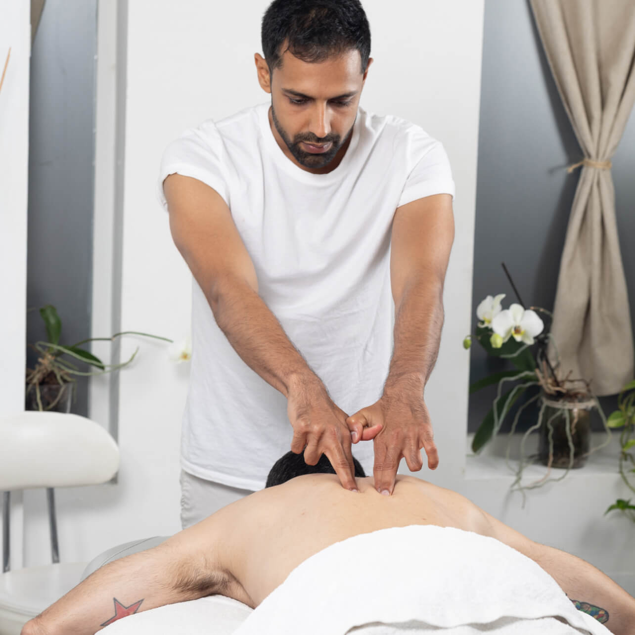 Dhaval Modha — Certified Massage Therapist in Tarifa